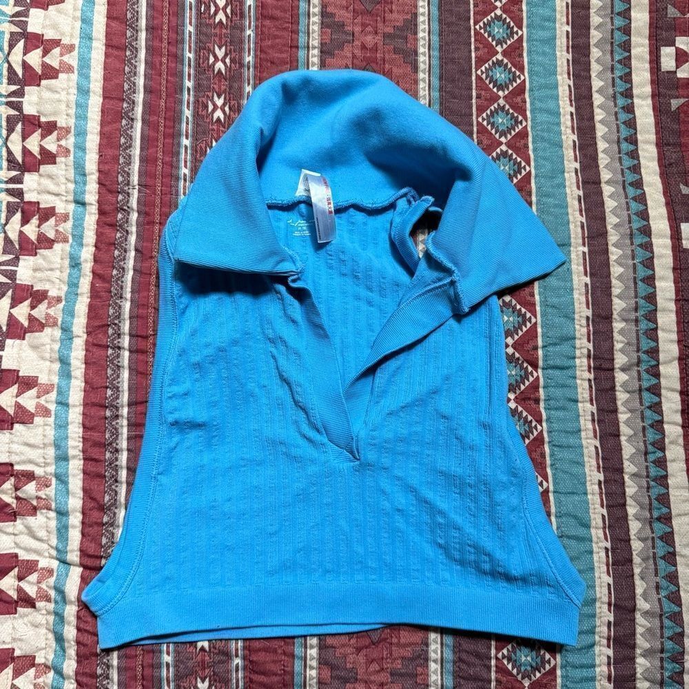 Urban outfitters Blue Crop Tank size XL